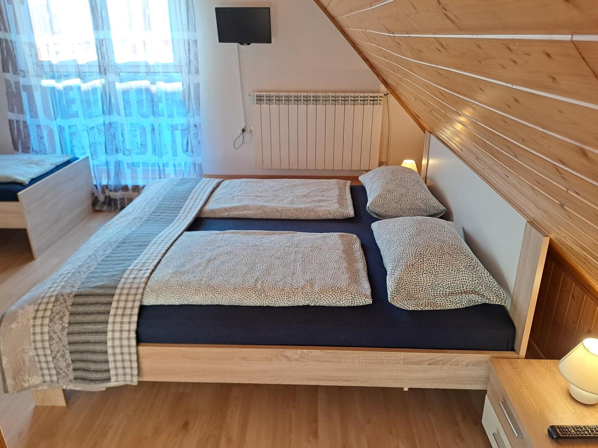 בובק Apartments Rupnik מראה חיצוני תמונה
