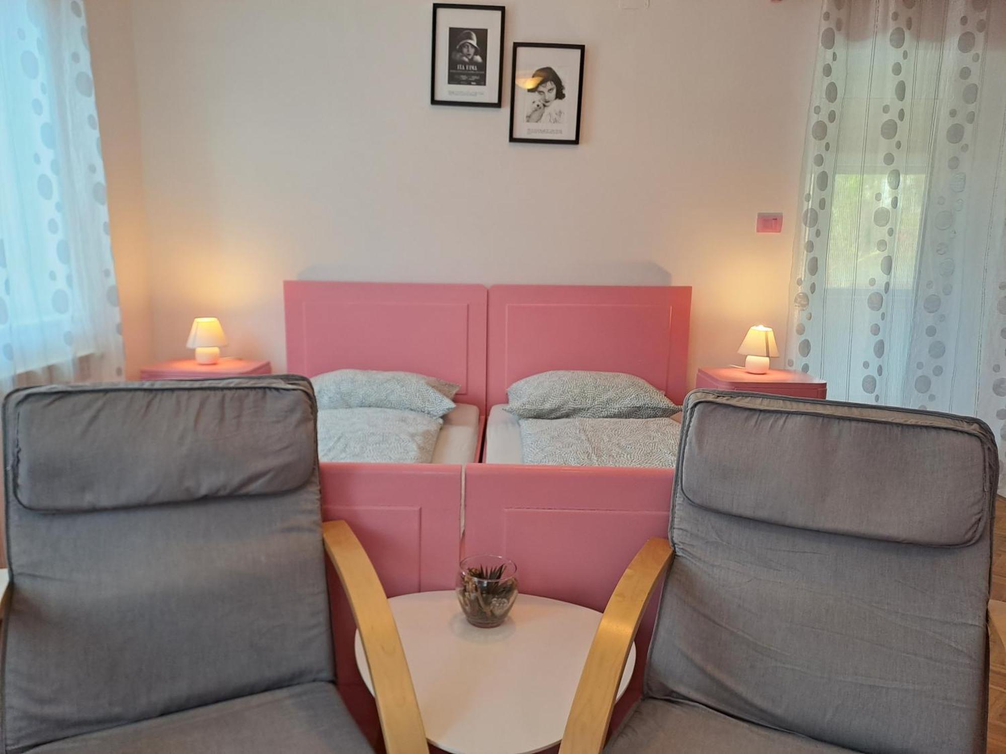 בובק Apartments Rupnik מראה חיצוני תמונה