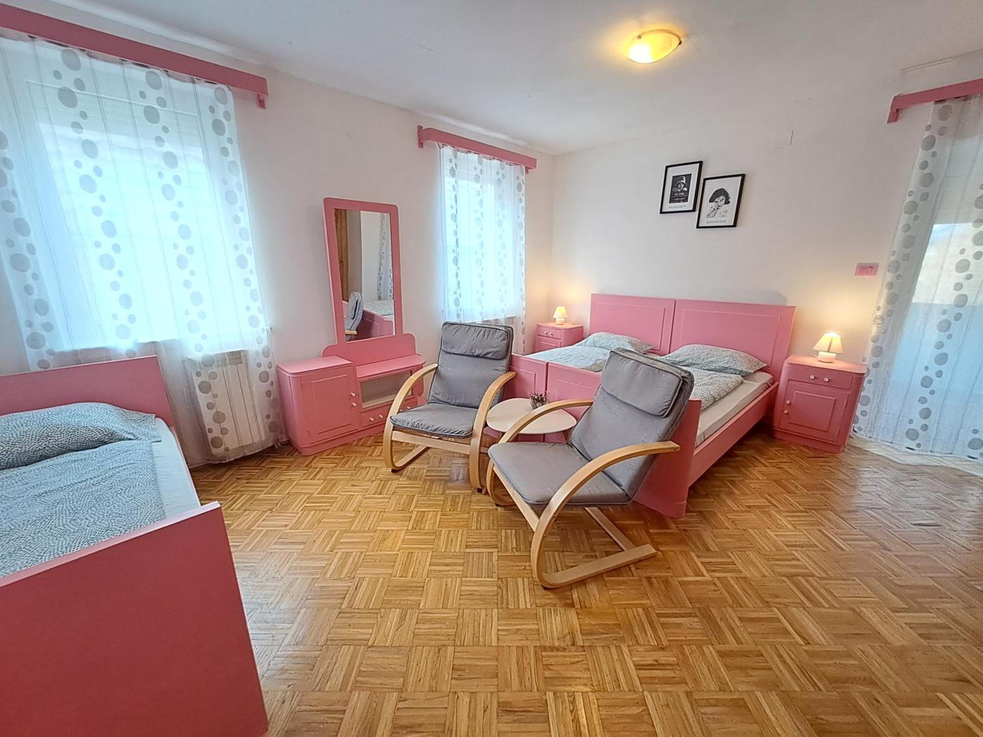 בובק Apartments Rupnik מראה חיצוני תמונה