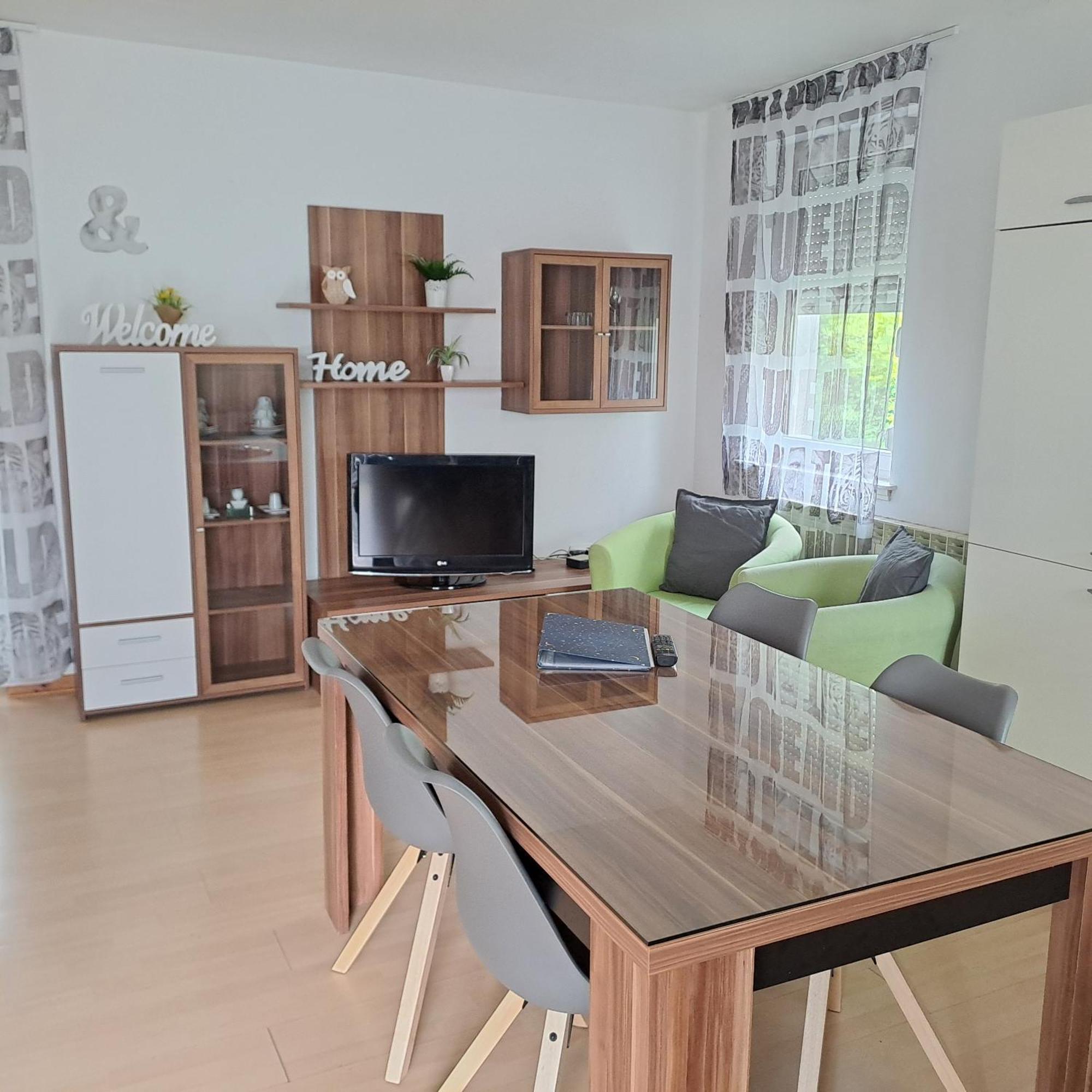 בובק Apartments Rupnik מראה חיצוני תמונה