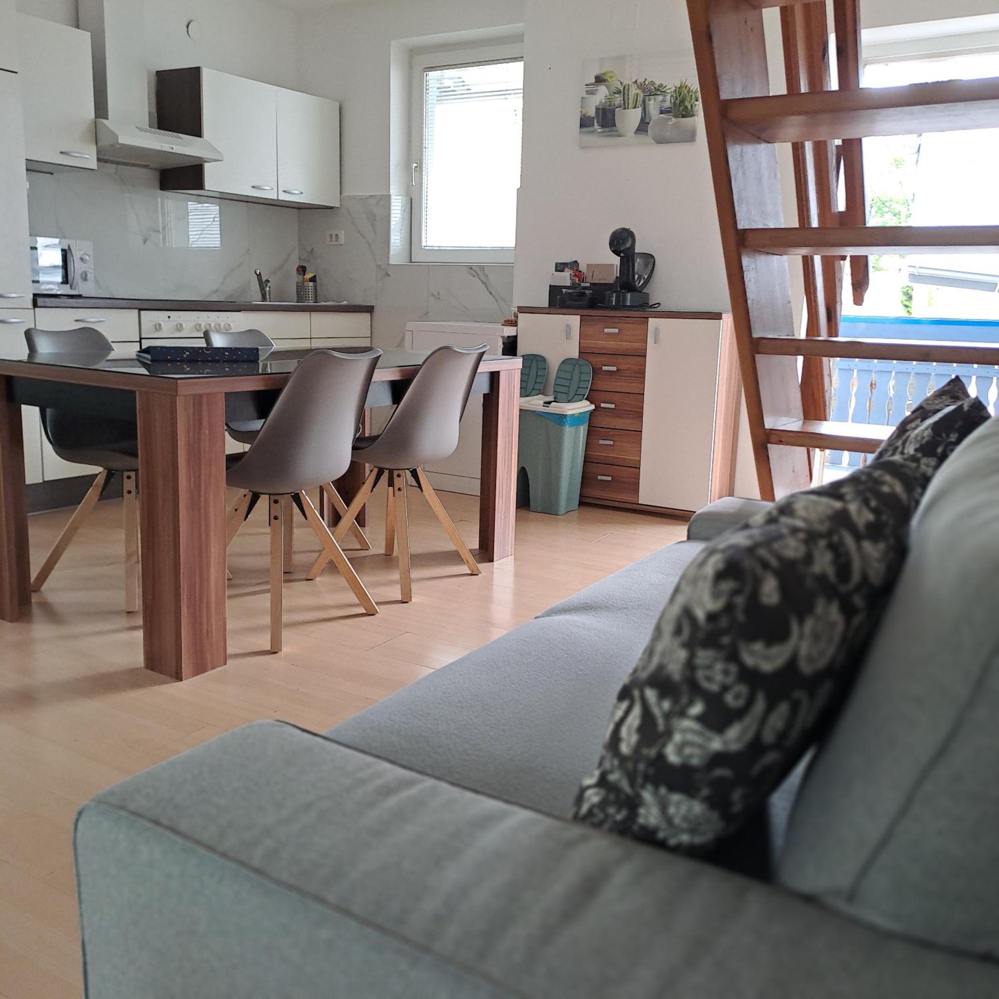 בובק Apartments Rupnik מראה חיצוני תמונה