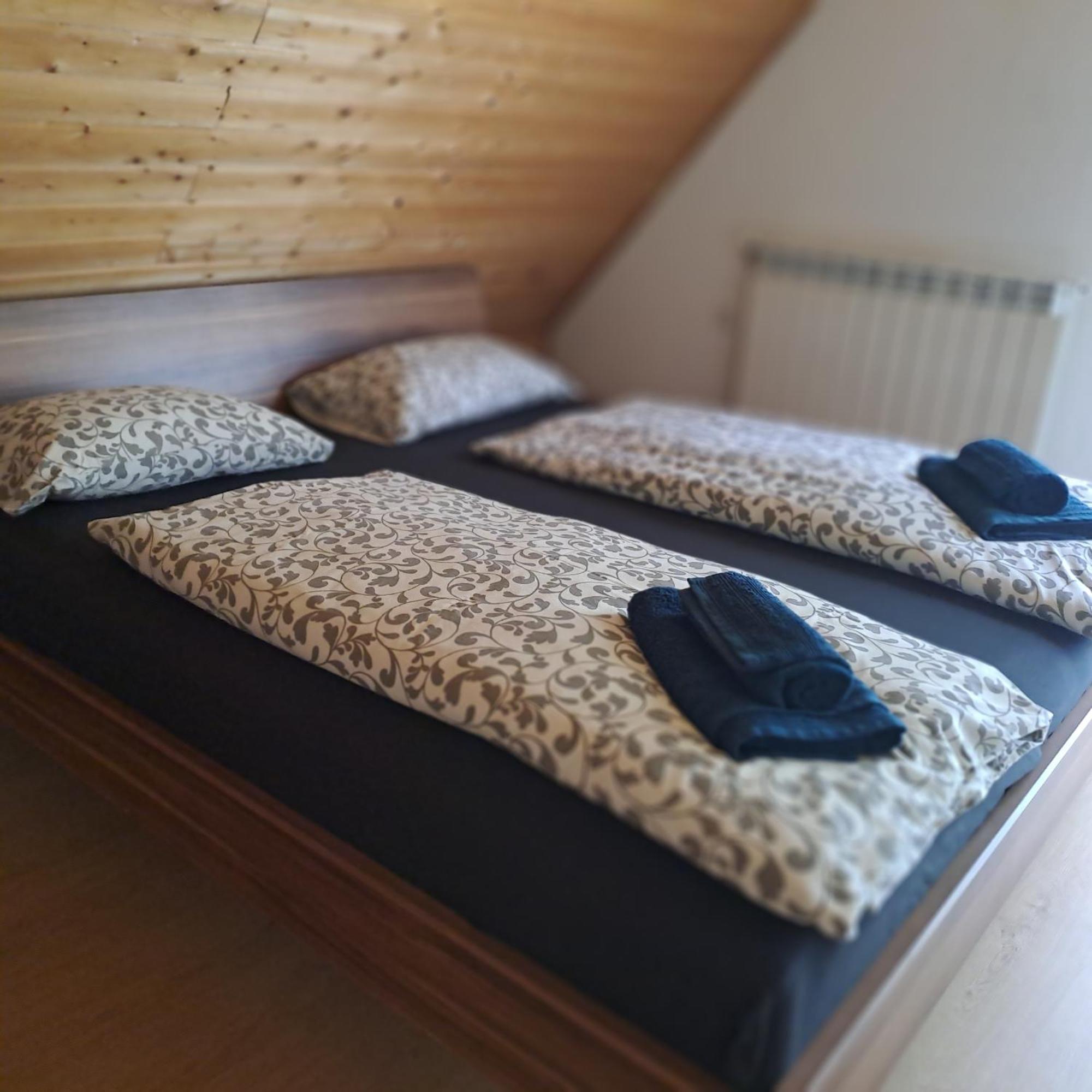 בובק Apartments Rupnik מראה חיצוני תמונה